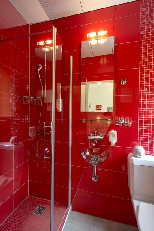 Vezia Hotel 3*